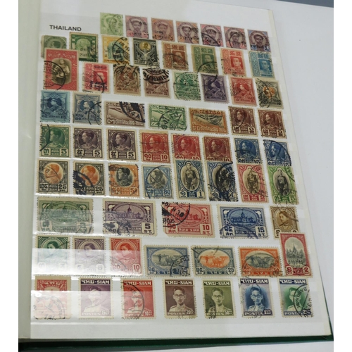 830 - Large and extensive collection of various world stamps, with various date ranges inc. Norway, Poland... 