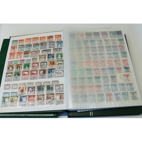 832 - Good and comprehensive and well laid out world stamps inc. Italy, Australia and France in 3 albums