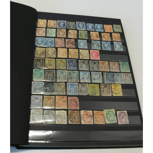 832 - Good and comprehensive and well laid out world stamps inc. Italy, Australia and France in 3 albums