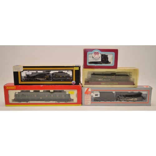 1069 - A collection of OO gauge electric locomotive models and a small scale static King Class (GWR) model ... 