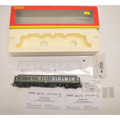 1069 - A collection of OO gauge electric locomotive models and a small scale static King Class (GWR) model ... 