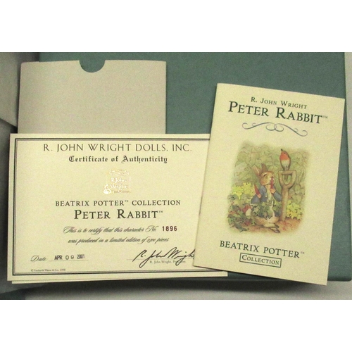 125 - R. John Wright Dolls Inc. Beatrix Potter Collection Peter Rabbit, H32cm, limited edition 1896/2500, ... 