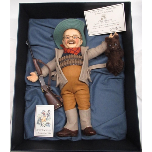 128 - R. John Wright Dolls Inc. Teddy Roosevelt - Mississippi Bear Hunt, H38cm, limited edition 397/500, b... 