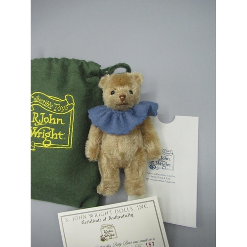 140 - R. John Wright Dolls Inc. Bitty Bear 157/350 in blonde mohair with blue ruff, with certificate and d... 