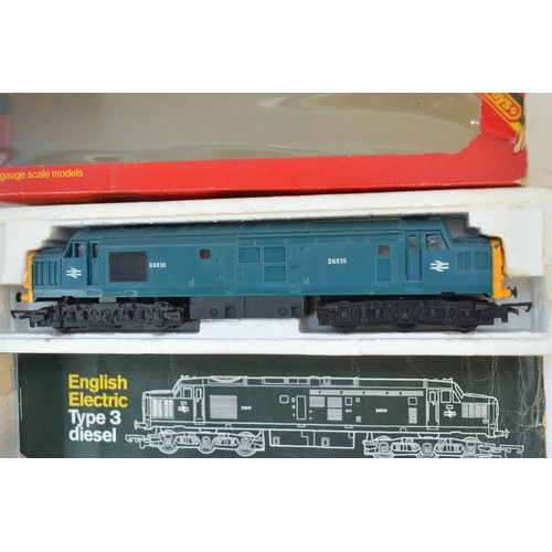 149 - Five boxed OO/HO gauge electric train models in fair to good used condition, incl.an Athearn Santa F... 