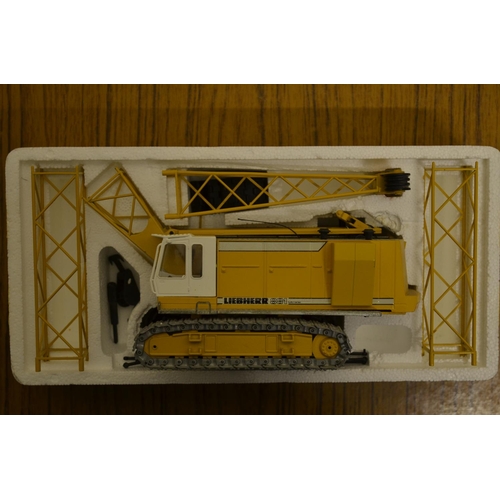 400 - Boxed 1/50 scale diecast Liebherr HS 881 crawler crane model by Conrad (model no 2831). Excellent le... 