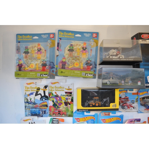 275 - Collection of mostly diecast model vehicles from Matchbox, Corgi and Hot Wheels. Also includes an Al... 