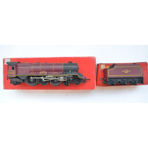 150 - Seven OO gauge electric steam locomotives including a boxed Tri-Ang 