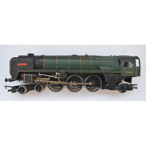 151 - Collection of OO gauge electric steam locomotives from Hornby, Mainline and Tri-Ang. Includes a Horn... 