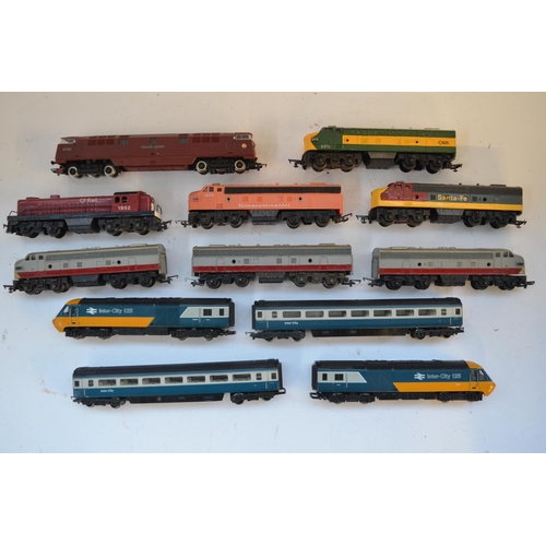 153 - Collection of used OO/HO gauge electric train models from Hornby and Tri-Ang. Includes a Hornby 