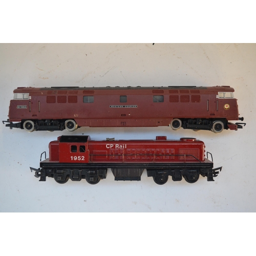 153 - Collection of used OO/HO gauge electric train models from Hornby and Tri-Ang. Includes a Hornby 