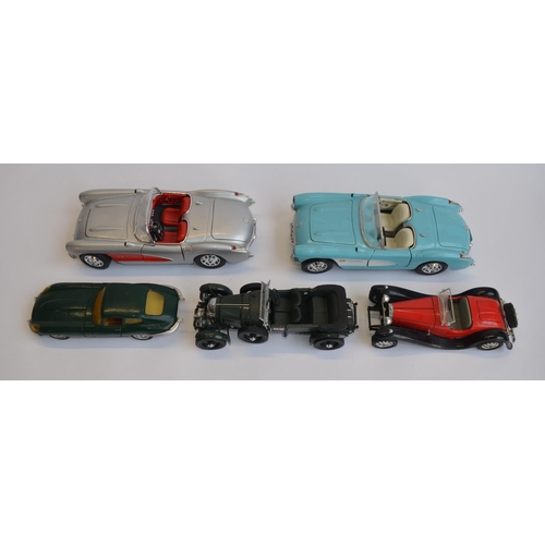 460 - Collection of die-cast metal vehicles including 2 1/18 scale 1957 Corvettes by Road legends, a 1/24 ... 