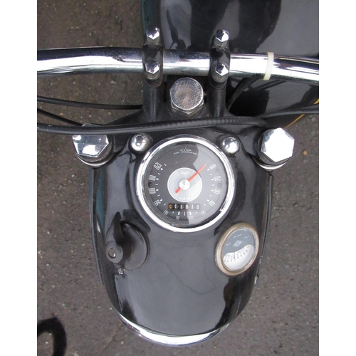 896 - 1963 Velocette motorcycle, first registered 07.01.1963, registered no. 954 DUM, 350CC, petrol engine... 