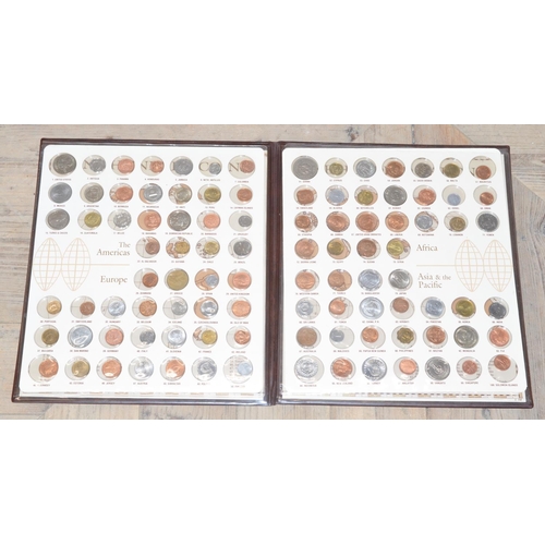 123 - Franklin Mint 'Coins of 100 Nations' limited first edition coin set, and a large quantity of British... 