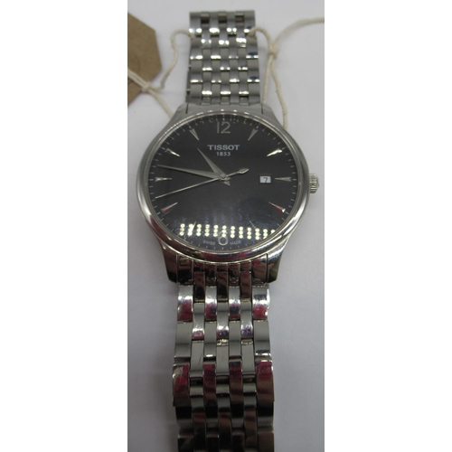 190 - Gents Tissot stainless steel cased quartz wrist watch, circular black dial with arrow markers and da... 