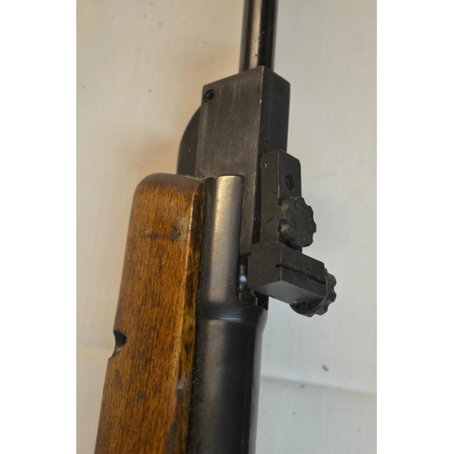 644 - Webley Hawk Mk3 .22 break barrel air rifle, SN 555292. Gun holds compression and fires well but has ... 