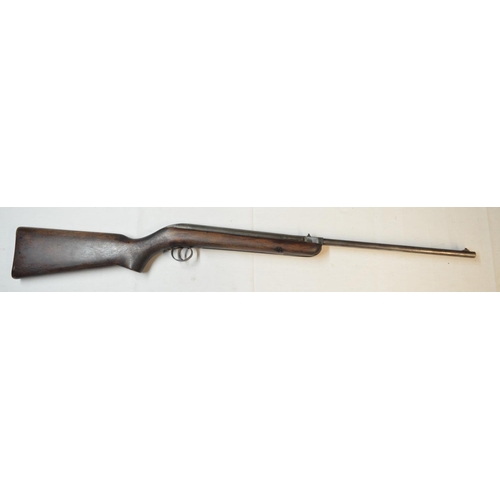 672 - Vintage BSA Cadet .177 break barrel air rifle in working order. Fair overall condition. SN BC15983.