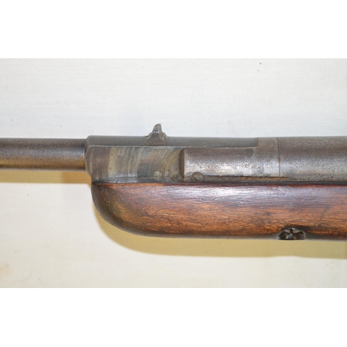 672 - Vintage BSA Cadet .177 break barrel air rifle in working order. Fair overall condition. SN BC15983.