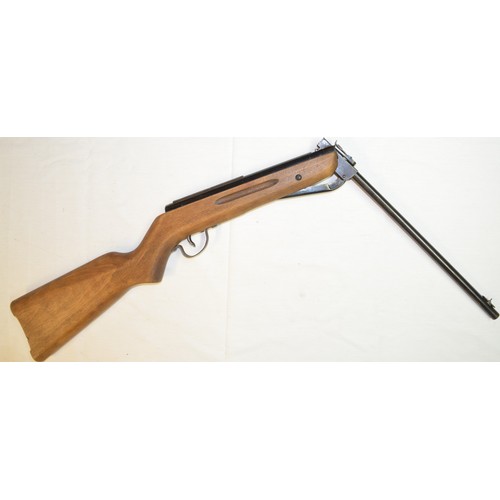 691 - Diana Series 70 Model 71 .22 break barrel air rifle. The gun holds compression and fires well, howev... 