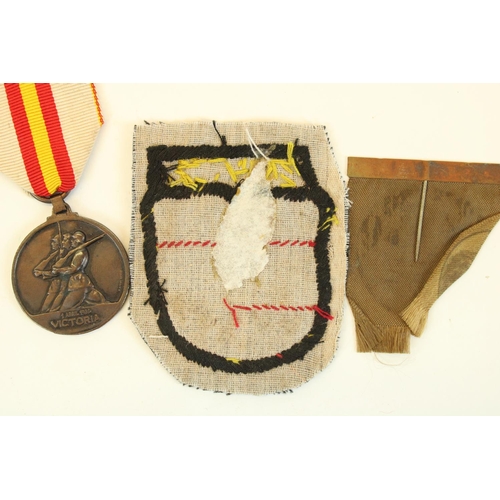 71 - 1939 Spanish Civil War Alzamiento commemorative medal, Espana cloth patch and an ribbon