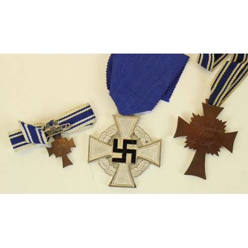 75 - German Third Reich enamel mothers cross medal and associated miniature and a Civil Service Faithful ... 