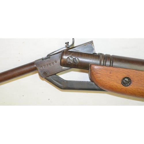 683 - Slavia 618 .177 break barrel air rifle in working order and in overall good used condition. SN 19366... 