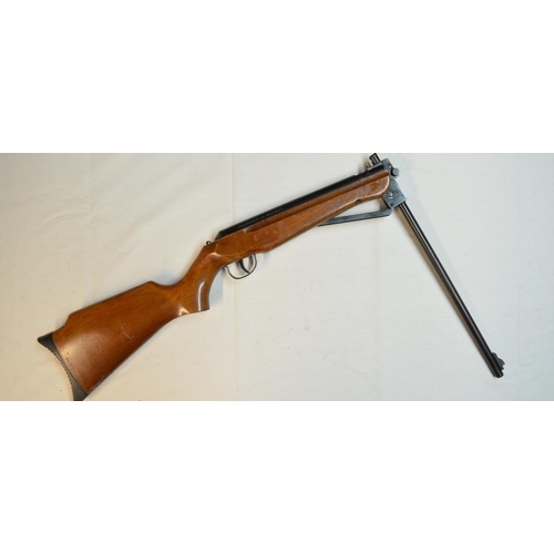 690 - Webley Hawk .22 break barrel air rifle. Barrel lock not working but the gun fires well and overall i... 