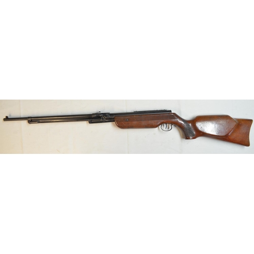 694 - Relum Tornado .22 under lever air rifle in good working order. Gun in overall good used condition. S... 