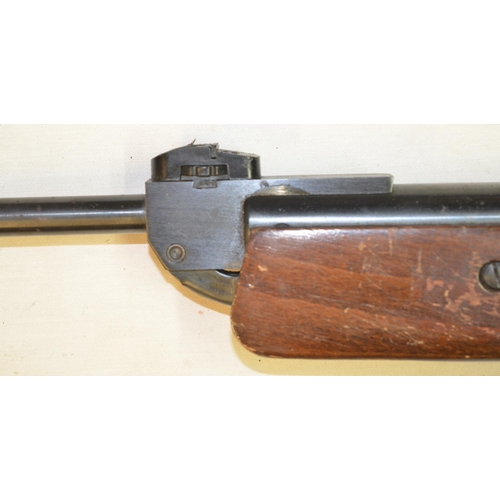 702 - Diana Series 70 Model 76 .22 break barrel air rifle in full working order. Gun in overall fair used ... 