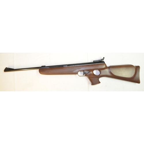 703 - BSA Buccaneer .22 break barrel air rifle in full working order. Gun in excellent little used conditi... 