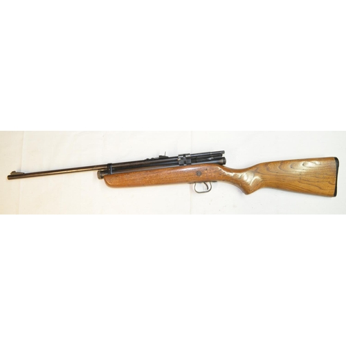 706 - Vintage Crossman 400 CO2 powered bolt action .22 repeating air rifle, not tested. Gun in overall goo... 