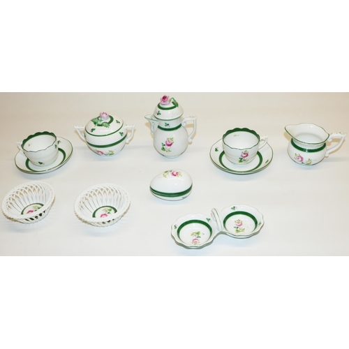 492 - Herend Hungary Vienna Rose porcelain miniature teaware etc. (1 box)