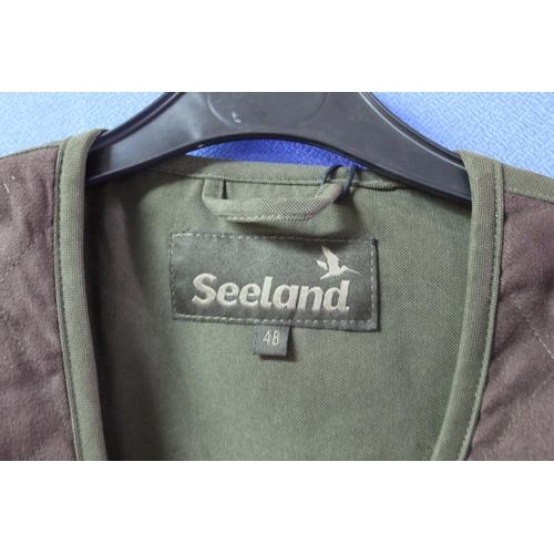 157 - Seeland shooting vest with padded shoulders (size 43)