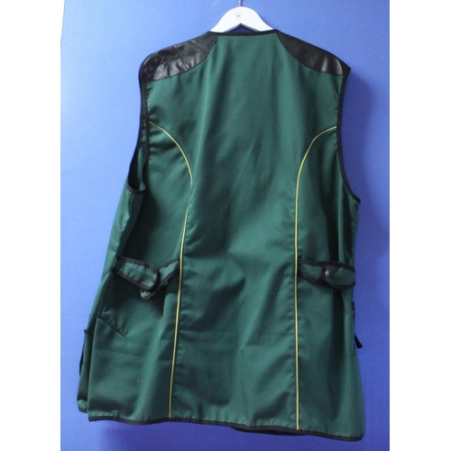 158 - Skeet shooting vest in green and yellow piping with leather patches and pockets (size XL)