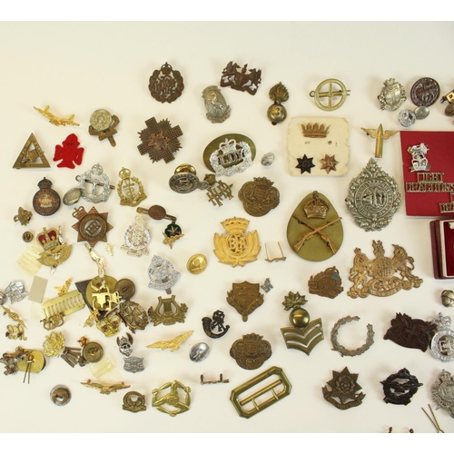 89 - Large collection of military cap badges, lapel badges, buttons etc. highlights boxed 14th West Yorks... 