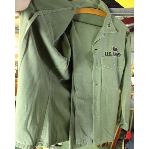 164 - 1960's/1970s US Airborne fatigues, shirt and matching trousers