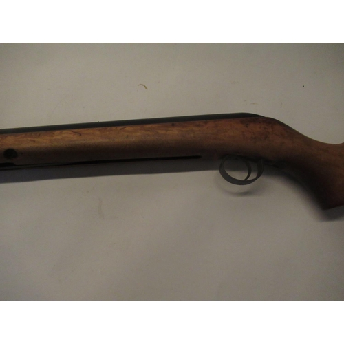 687 - BSA Cadet Major .177 break barrel air rifle in good working order and in overall good used condition... 