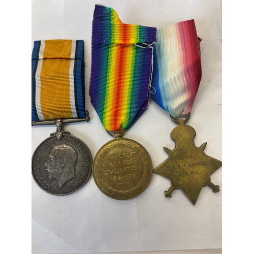 4 - Trio of medals awarded to 66088 Pte. E. W. Linnell, including 1914 - 1915 Star, WWI 1914 - 1918 War ... 
