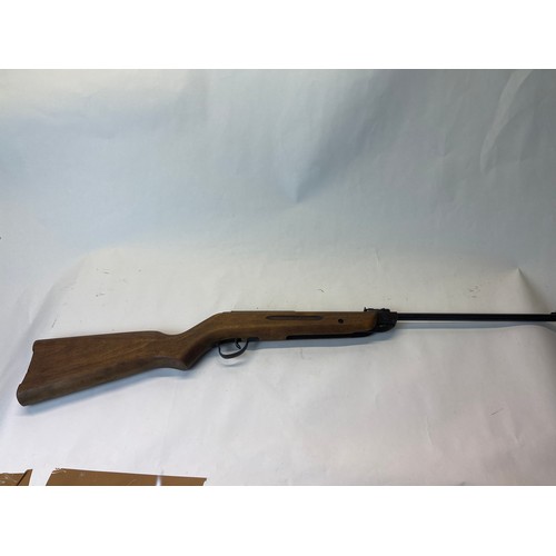 659 - Diana G25 .22 break barrel air rifle, full working order, good used condition. No visible serial num... 