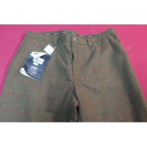 966 - As new ex shop stock Musto Men's Technical Tweed Breeks, size 44, heather green