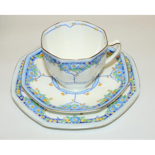 465 - Royal Doulton Avron pattern Art Deco teaware, comprising: four tea cups and six saucers, six coffee ... 