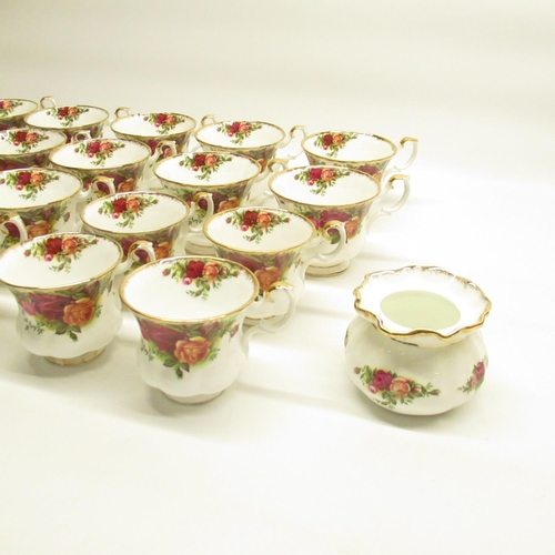 575 - Large collection of Royal Albert Country Roses pattern tableware incl. cups, saucers, tureens, gravy... 