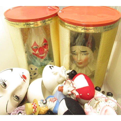 424 - Collection of Clown related items mostly in porcelain or ceramics