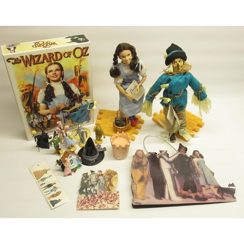 415 - Wizard of Oz - Two Hamilton Gifts figures of Dorothy and Scarecrow, 6 plastic figures, Collectors Lt... 