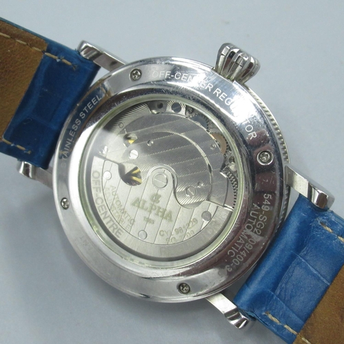 610 - Alpha Off-Center Regulator automatic wristwatch with date, signed dial with subsidiary seconds, disp... 