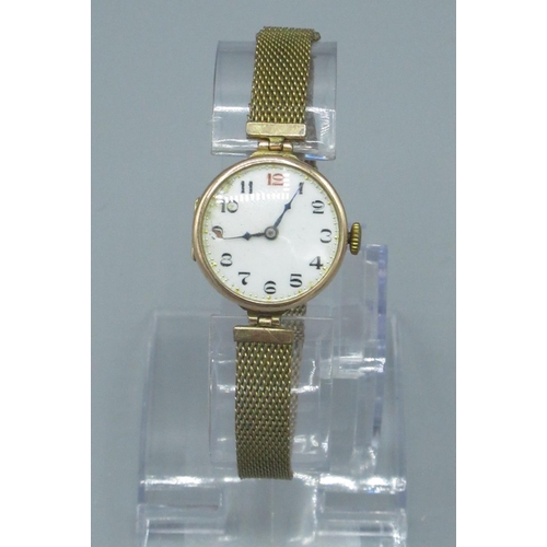 89 - Swiss early C20th ladies 9ct gold cased wristwatch with enamelled dial(a/f) snap on bezel with hinge... 