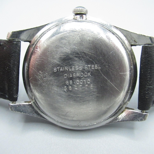 97 - 1960s Seiko hand wound wristwatch, with signed dial applied baton indices and central seconds, snap ... 