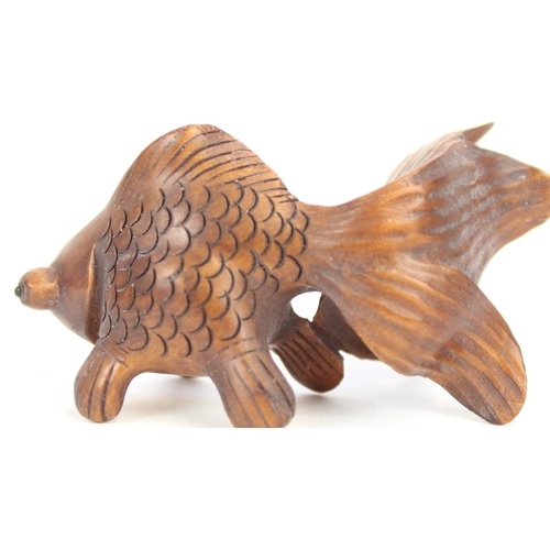 1359 - Japanese Meiji period boxwood Netsuke figure of two frogs, H4.5cm and a fish Netsuke