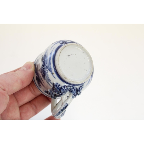 1360 - C18th Chinese export porcelain custard cup and cover decorated in underglaze blue Willow pattern, a ... 