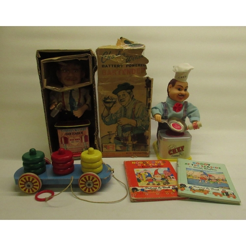 1430 - 1960s Charley Weaver battery powered Bartender in original box, similar Chef Funny figure, small woo... 